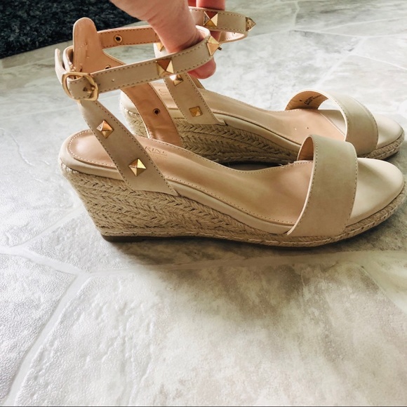 NWT tan espadrille wedges - Picture 2 of 8